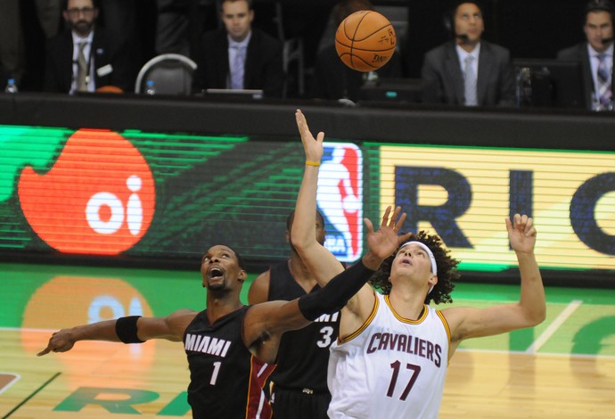 Anderson Varejão basquete, Miami Heat x Cavaliers (Foto: André Durão / Globoesporte.com)