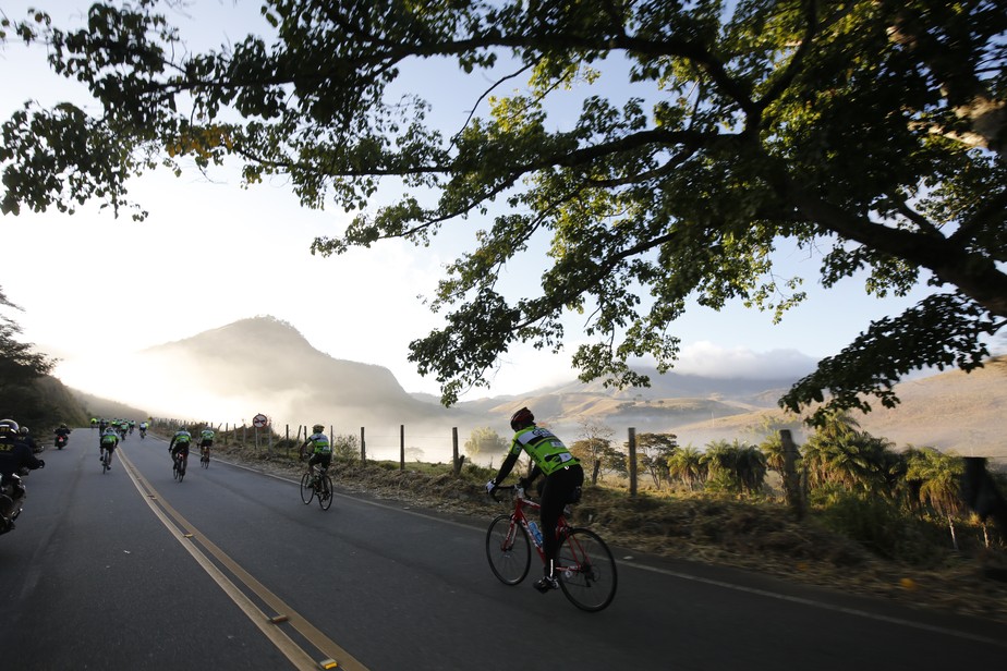 Fotos: céu azul, bela paisagem e muita subida para os ciclistas no GFNY 2017