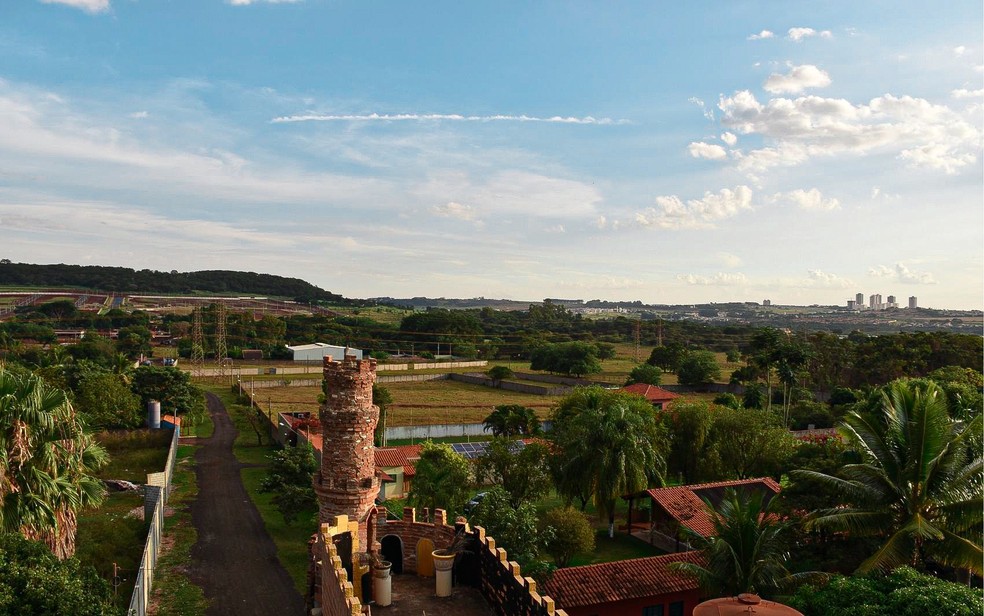 Vista do 'Castelo do Cigano' em Ribeirão Preto (SP)  — Foto: Larissa Vieira/g1 