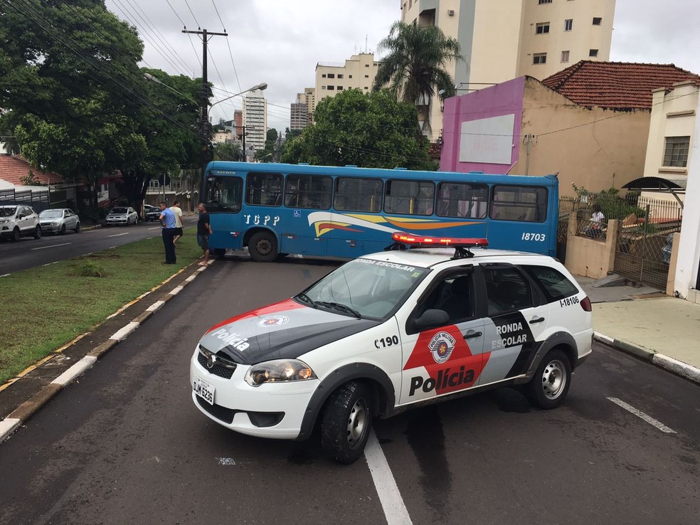 Acidente foi na Avenida Coronel José Soares Marcondes, na Vila Maristela, em Presidente Prudente (Foto: Valmir Custódio/G1)