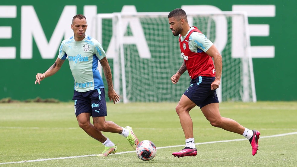 Bruno Tabata pode ser alternativa para o Palmeiras atuando mais recuado como segundo volante  — Foto: Cesar Greco/Palmeiras