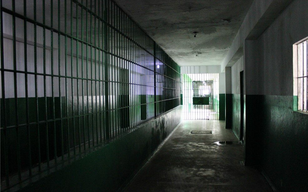 Corredor de um presídio em imagem de arquivo — Foto: Jamile Alves/G1