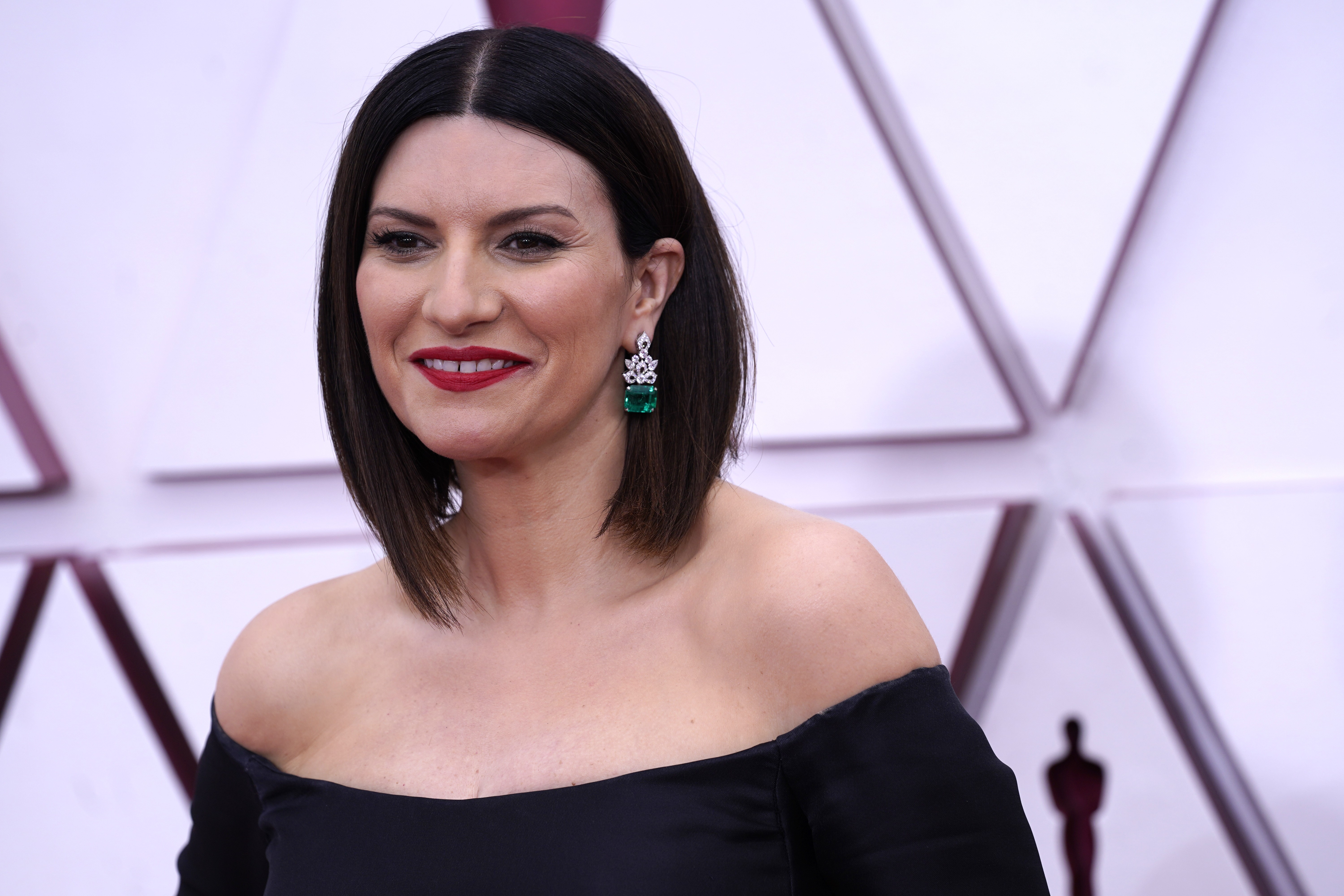 Laura Pausini anuncia show no Brasil em março de 2024