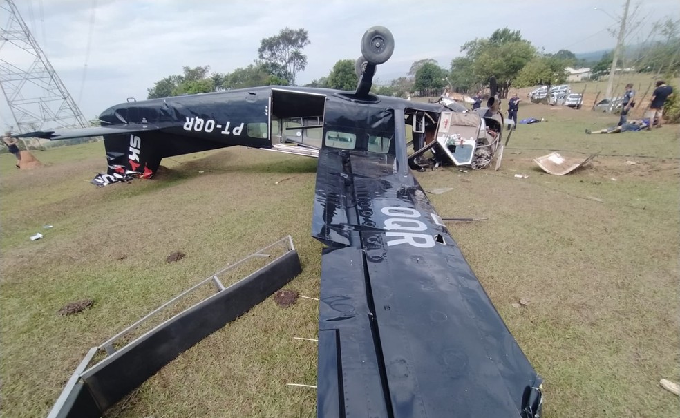 Avião caiu em Boituva, no interior de SP. — Foto: Polícia Militar/Divulgação