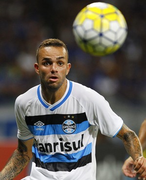 Roger Flores destaca inteligência de Luan e DNA tocador do Grêmio