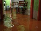 Chuva deixa municípios sem água e ameaça trânsito de ponte no RS