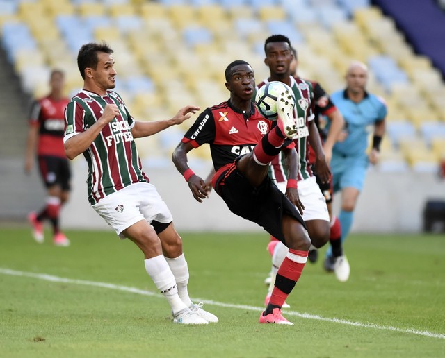 Mascarenhas dribla pessimismo de Abel e muda confronto com Vinicius no Fla-Flu