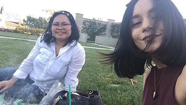 Vanessa Hudgens e a mãe, Gina (Foto: Reprodução/Instagram)