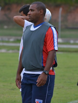 Cícero Silva técnico Ecus (Foto: Cairo Oliveira)