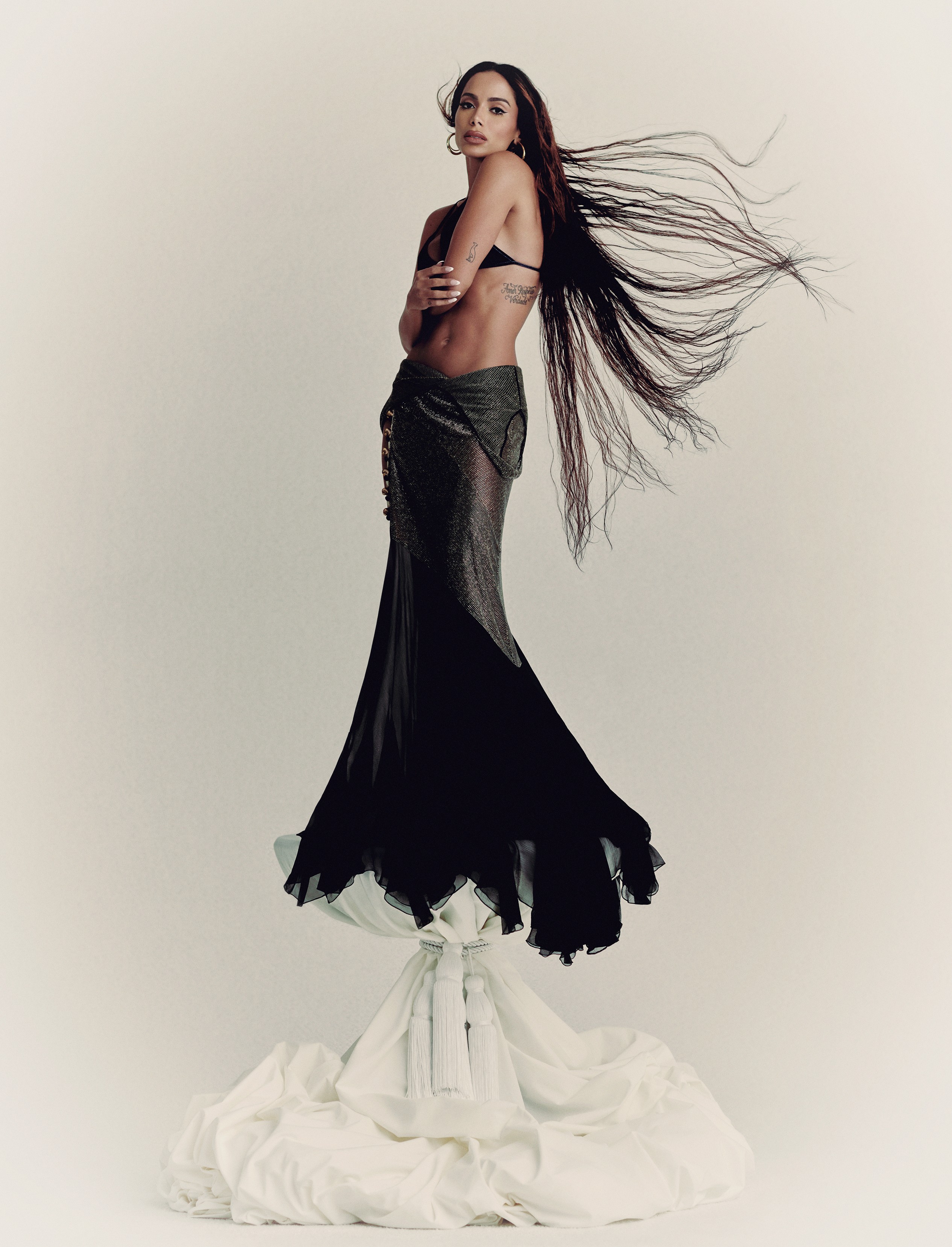 Anitta na Vogue Brasil de Maio 2022 (Foto: Vogue Brasil )