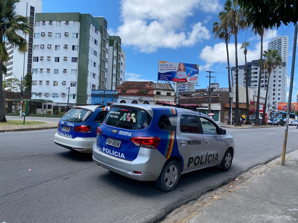 Polícia foi acionada para  atuar após assalto no Recife — Foto: Reprodução/WhatsApp