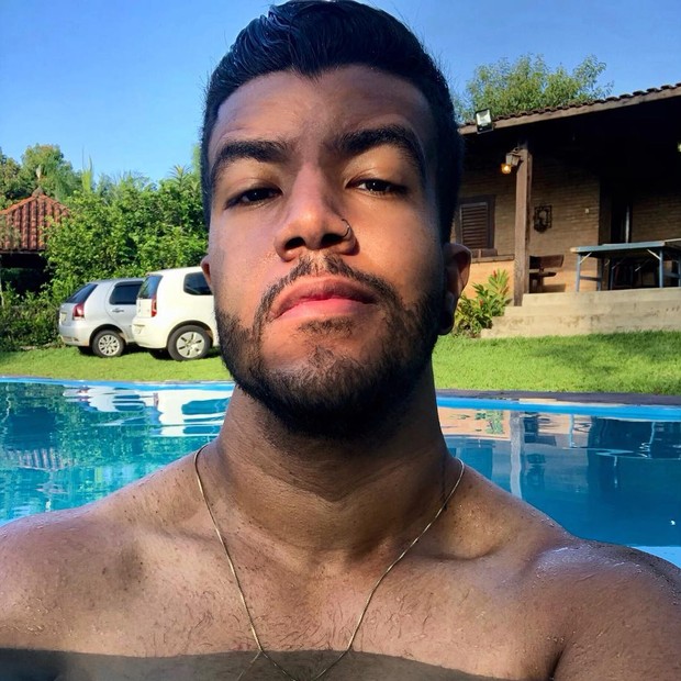 Ex-MasterChef Léo Santos emagrece 80 quilos e festeja resultado: "Nenhuma cirurgia" - Quem