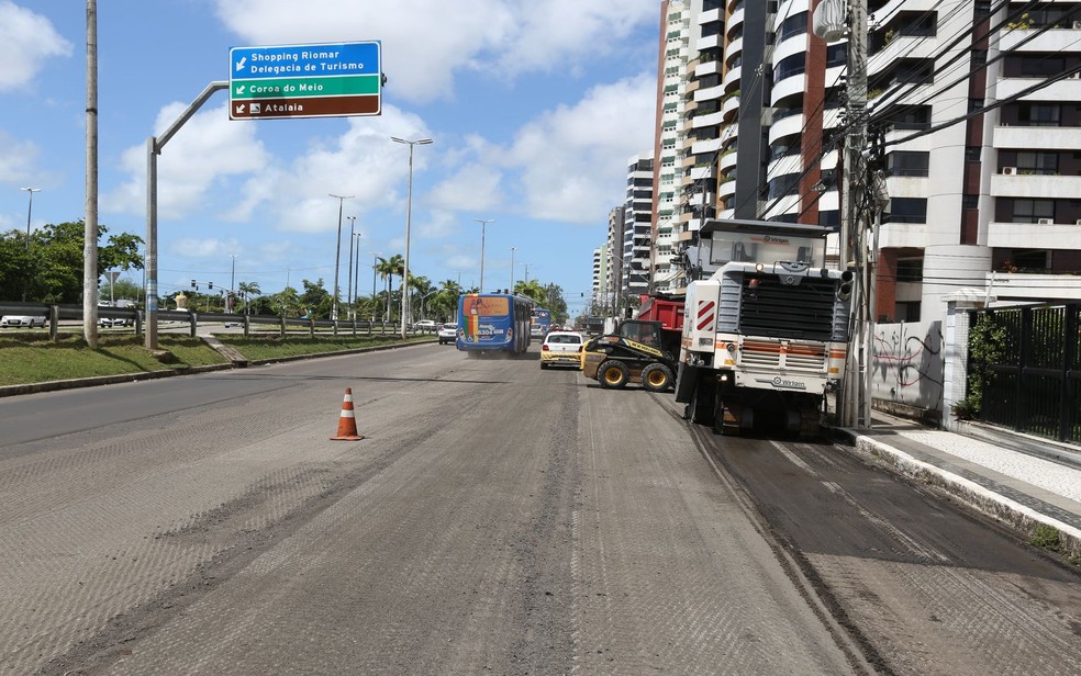 Obra na Avenida Beira Mar, em Aracaju — Foto: Silvio Rocha/PMA/Divulgação