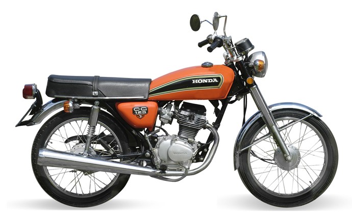 Das Antigas - Yamaha DT 180 é uma motocicleta com motor 2 tempos