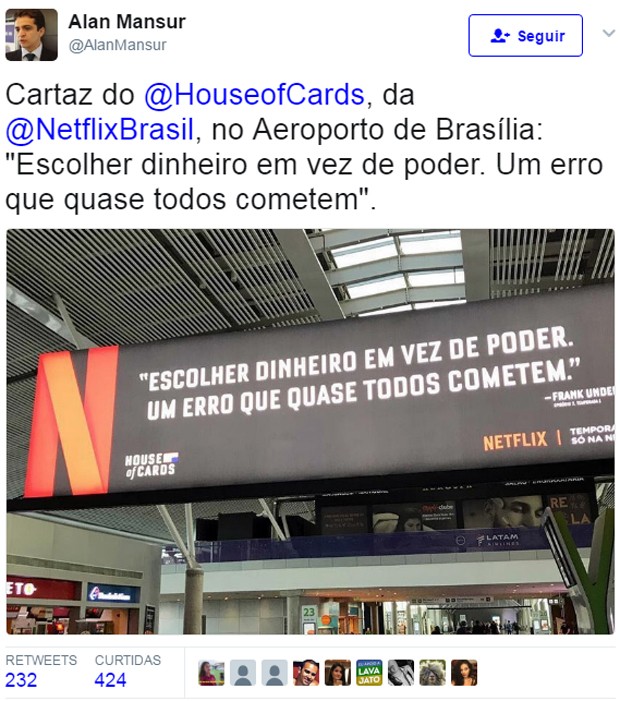 Anúncio de House of Cards no aeroporto  (Foto: Reprodução/Twitter)