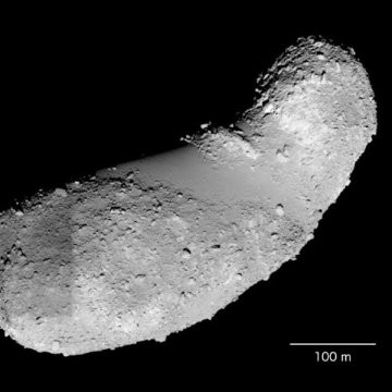 Estudo mostra evidências da existência de água no asteroide Itokawa (Foto: Agência Espacial Japonesa (JAXA))