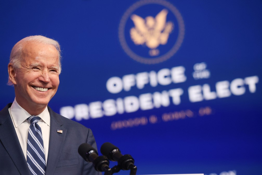 Presidente eleito dos EUA, Joe Biden, discursa nesta terça-feira (10) em Wilmington — Foto: Jonathan Ernst/Reuters