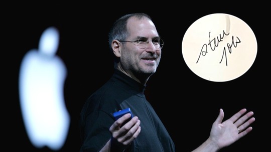 Homenagem com rara assinatura de Steve Jobs é colocada à venda por R$ 499 mil