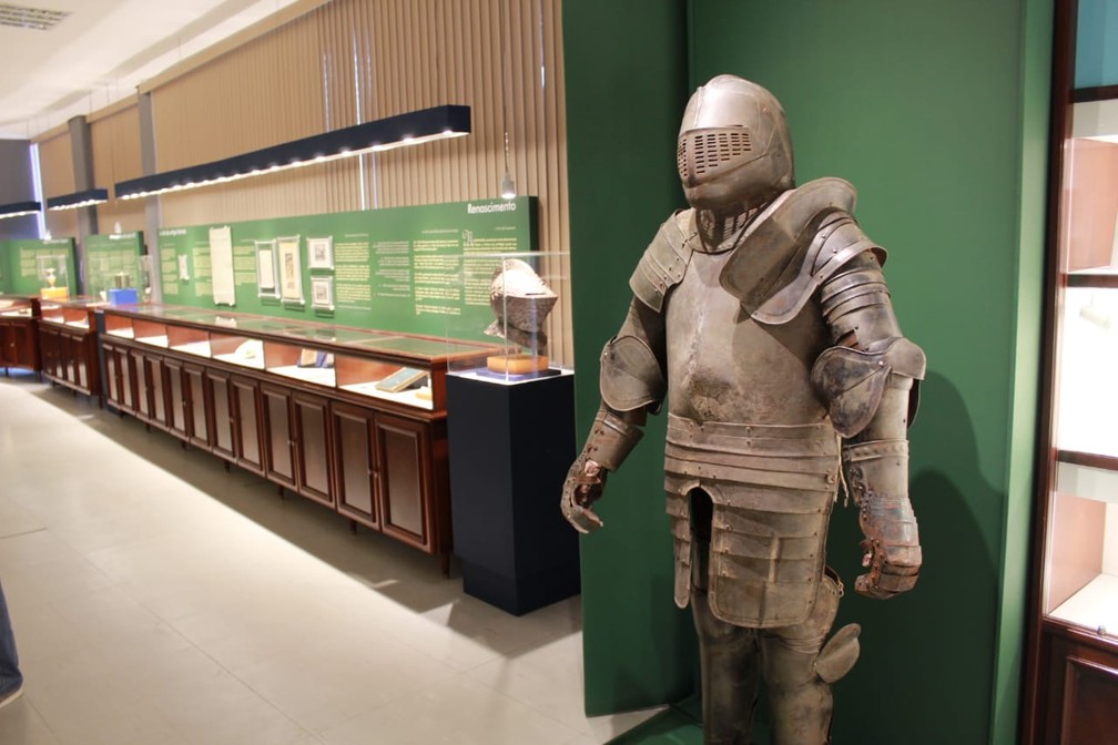 Espaço também tem artefatos que remetem à história do esporte na antiguidade — Foto: Marcos Dantas
