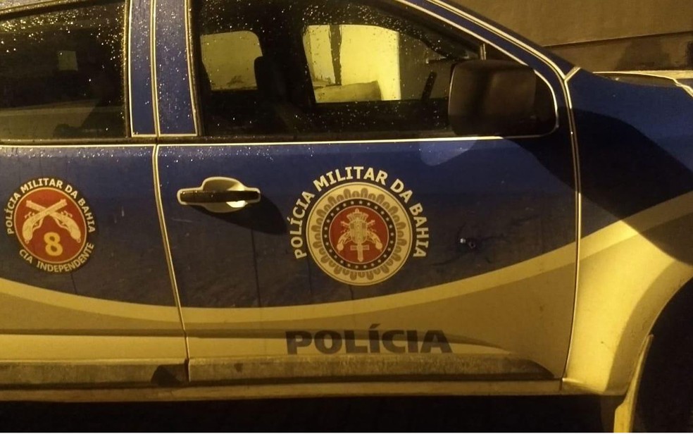 Viatura da PM foi atingida por tiros — Foto: 21ª Coorpin de Itapetinga