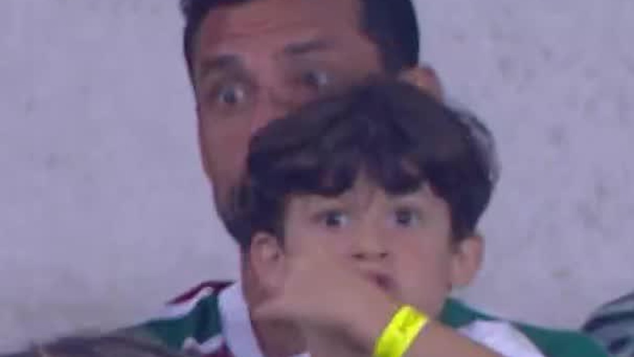 Fred acompanha jogo do Fluminense no Maracanã