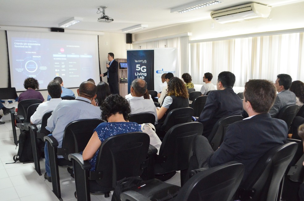 Lançamento do primeiro laboratório 5G do Nordeste aconteceu nesta quinta-feira (17), na sede do Núcleo Virtus/UFCG, em Campina Grande — Foto: Érica Ribeiro/G1