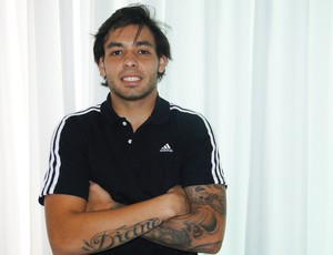 Troca de comando e boas atuações dão esperanças a Goulart na Seleção
