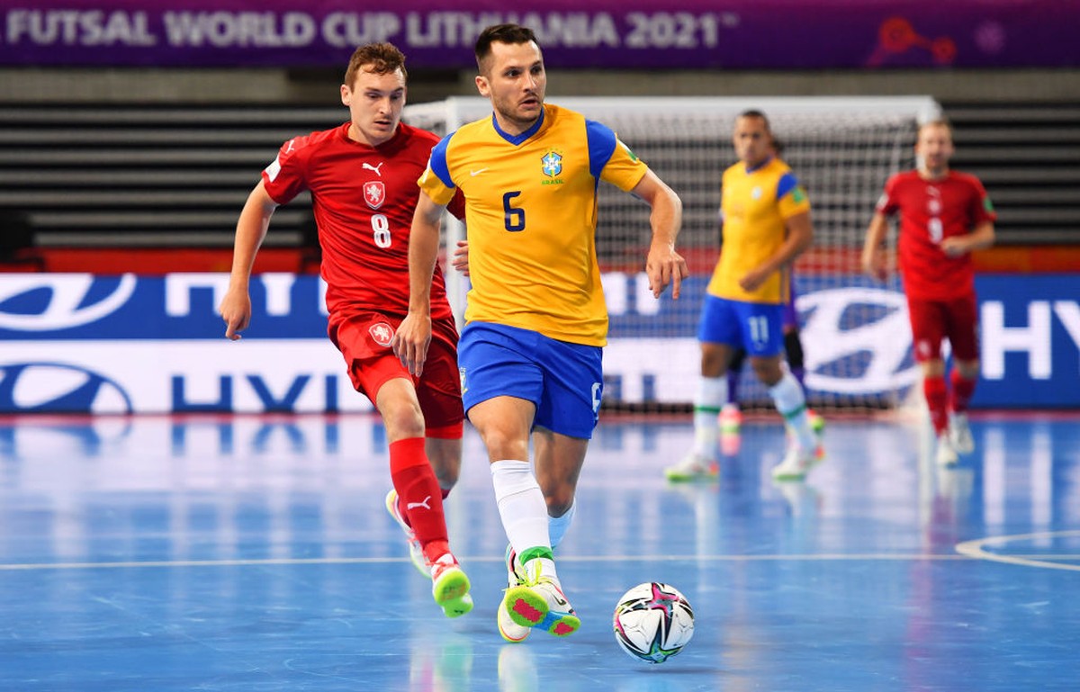 Brasil enfrenta o Japão pelas oitavas de final do Mundial de Futsal