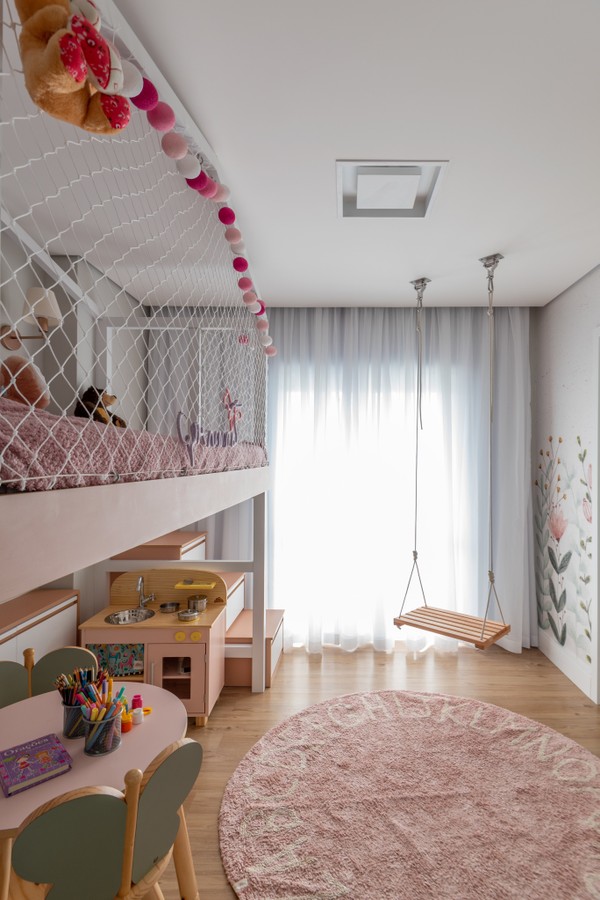 Décor do dia: quarto infantil com balanço e cama em forma de casinha (Foto: Divulgação)
