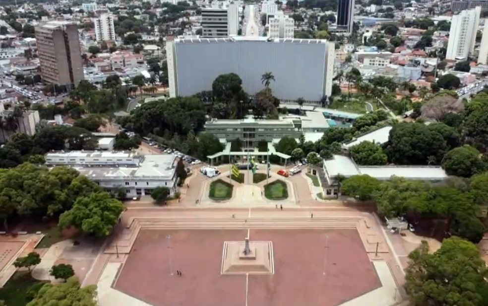 Palácio das Esmeraldas vista de cima aérea Goiânia Praça Cívica centro Goiânia Iris Rezende — Foto: Reprodução/TV Anhanguera