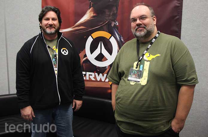 Bill e Scott, produtores de Overwatch, falam da diversidade do game (Foto: Felipe Vinha/TechTudo)