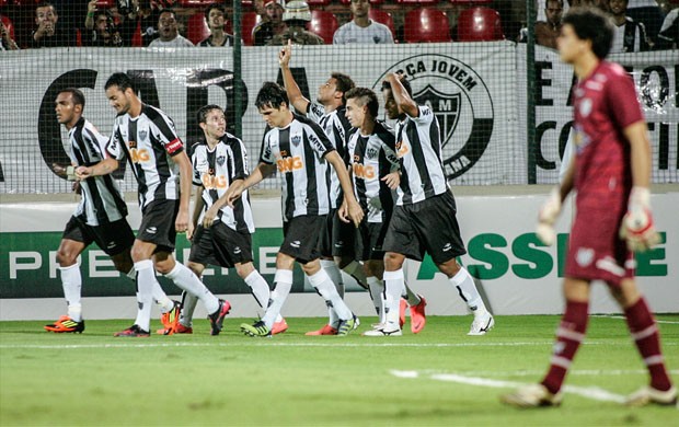 Jogadores do Atlético-MG comemoram o gol (Foto: Bruno Cantini  / Site Oficial do Atlético-MG)