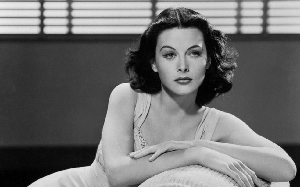 Hedy Lamarr, atriz e inventora, patenteou conceitos e invenções que deram origem ao Wi-Fi — Foto: Divulgação/MGM