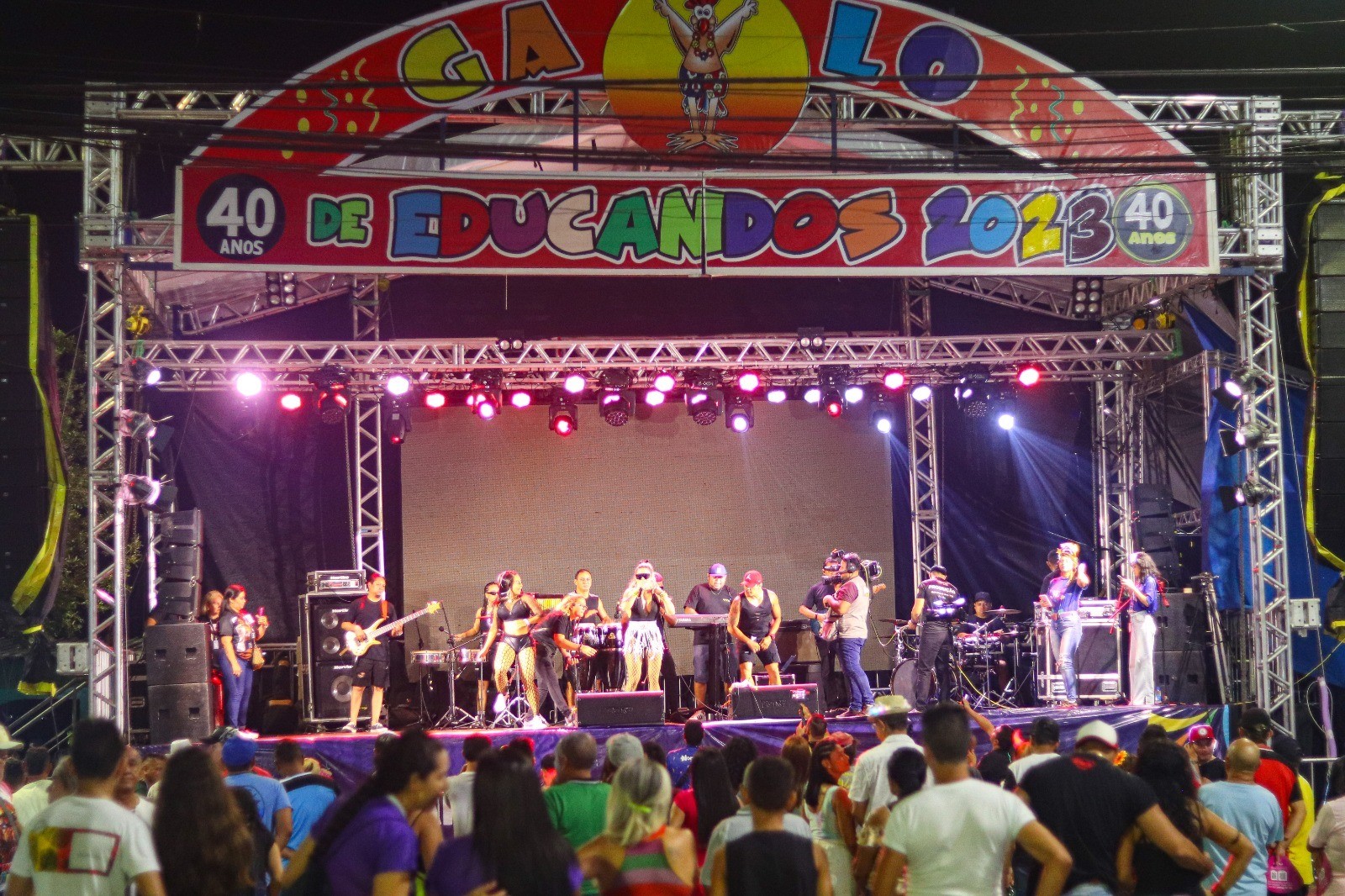 'Carnaval de Educandos' celebra a 40ª edição da festa em Manaus 