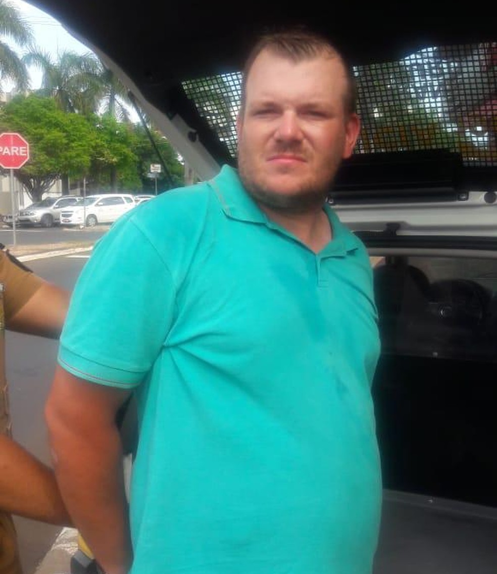  Alessandro Lautclenguer, de 31 anos, foi preso no Paraná — Foto: PM-PR/Divulgação