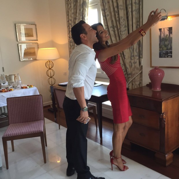 Patricia Poeta faz selfie com nosso Mister V (Foto: Bebel Sader)