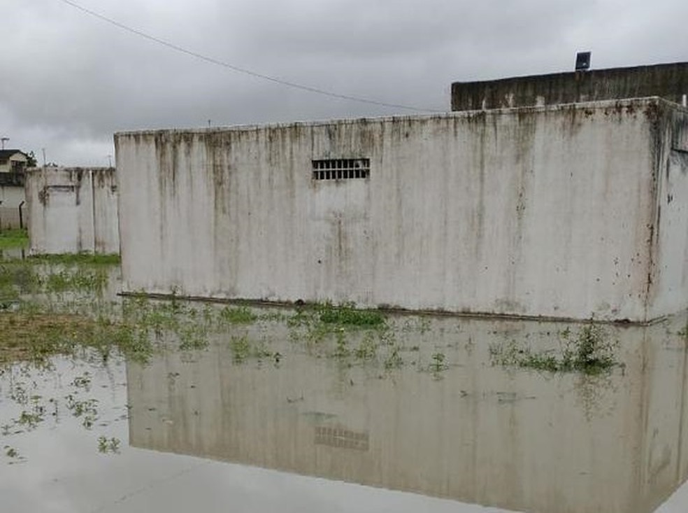 Chuva alaga presídio Baldomero Cavalcanti, em Maceió — Foto: Divulgação/ Sinasppen Alagoas