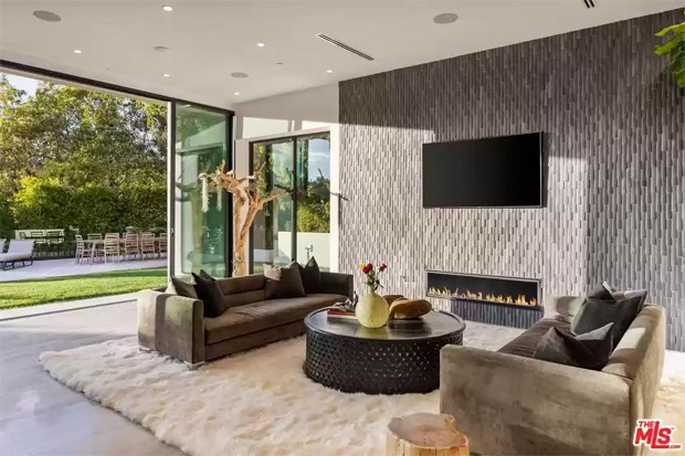 Brooklyn Beckham e Nicola Peltz vendem mansão em Beverly Hills por US $ 11 milhões (Foto:  Realtor)