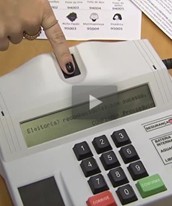 Vídeo mostra como é o voto  biométrico (Reprodução/G1)