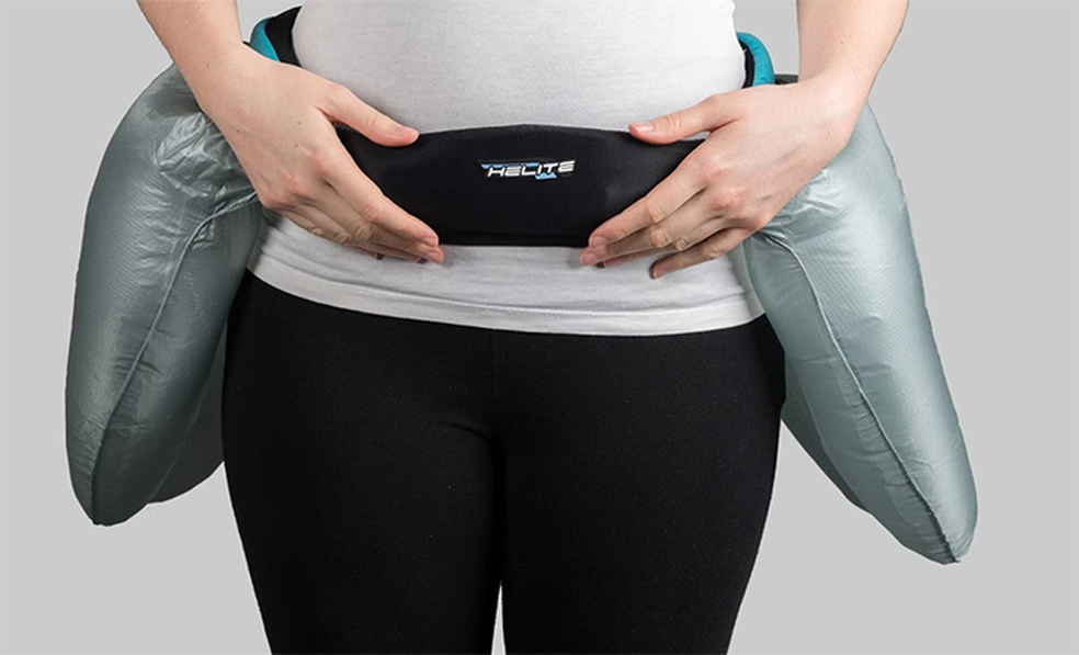 Hip'Air é um airbag para proteger idosos em quedas (Foto: Divulgação/Helite)