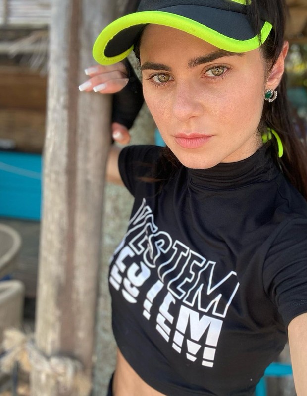 Julianne Trevisol é fã de esportes radicais (Foto: Reprodução/Instagram)