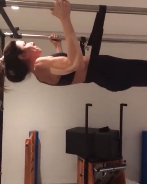 Luciana Gimenez em treino intenso de braço (Foto: Reprodução/Instagram)