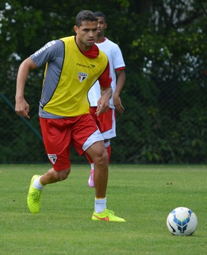 Kardec treina e está liberado para reencontro com o Palmeiras