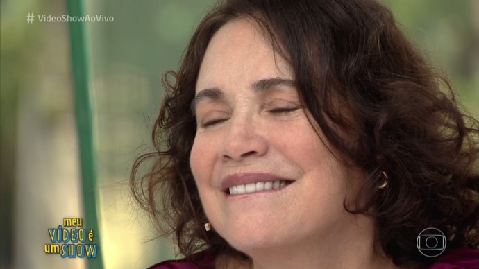 Regina Duarte ficou emocionada ao relembrar a carreira no 'Vídeo Show' (Foto: TV Globo)