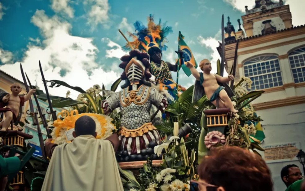 Em 2 de julho, baianos comemoram a expulsão das tropas portuguesas e a independência do Estado — Foto: Adeloyá Magnoni/Arquivo Pessoal