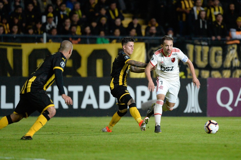 Everton Ribeiro fez mais uma grande partida pelo Flamengo � Foto: Alexandre Vidal / Flamengo