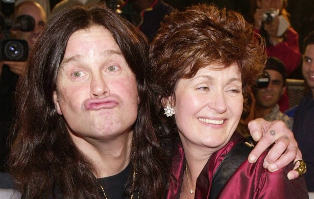 Nos idos de 1989, Ozzy Osbourne foi para a cadeia após tentar estrangular a esposa, Sharon, até a morte. 25 anos depois, eles continuam juntos e dizem se amar muito. (Foto: Getty Images)