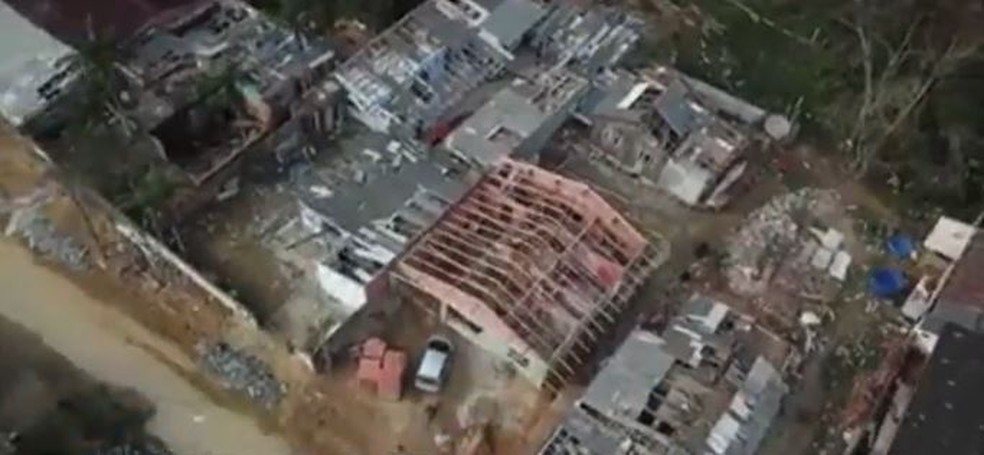 Imóveis foram destruídos pela força do 'ciclone bomba' em toda Santa Catarina — Foto: NSC TV/Reprodução