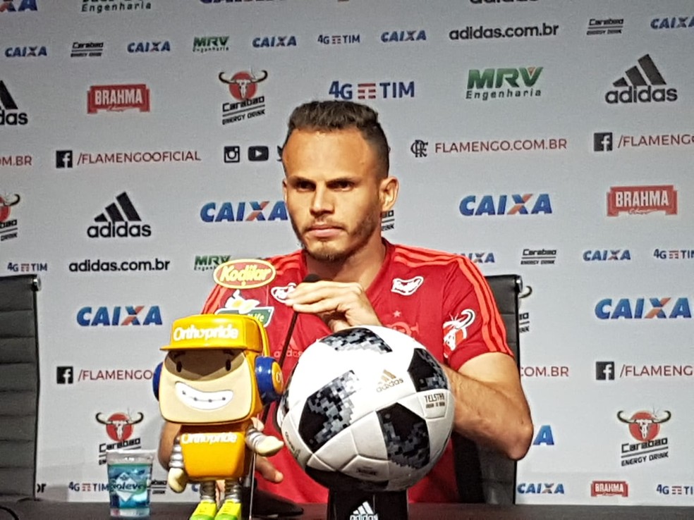 Ren&ecirc; confia em volta por cima do Flamengo no Brasileiro: "Creio que essa fase ruim vai embora a partir de amanh&atilde;" (Foto: Marcelo Baltar/GloboEsporte.com)