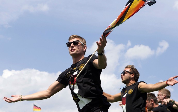 toni Kroos Alemanha festa Berlim (Foto: Agência Reuters)